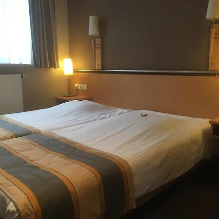 Du Commerce Hotel