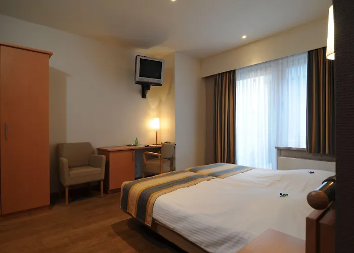 Du Commerce Hotel 3*