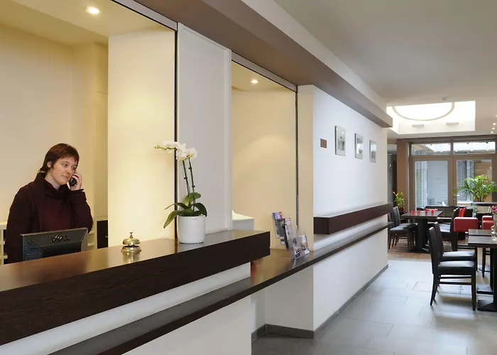 Hotel Du Commerce 3*